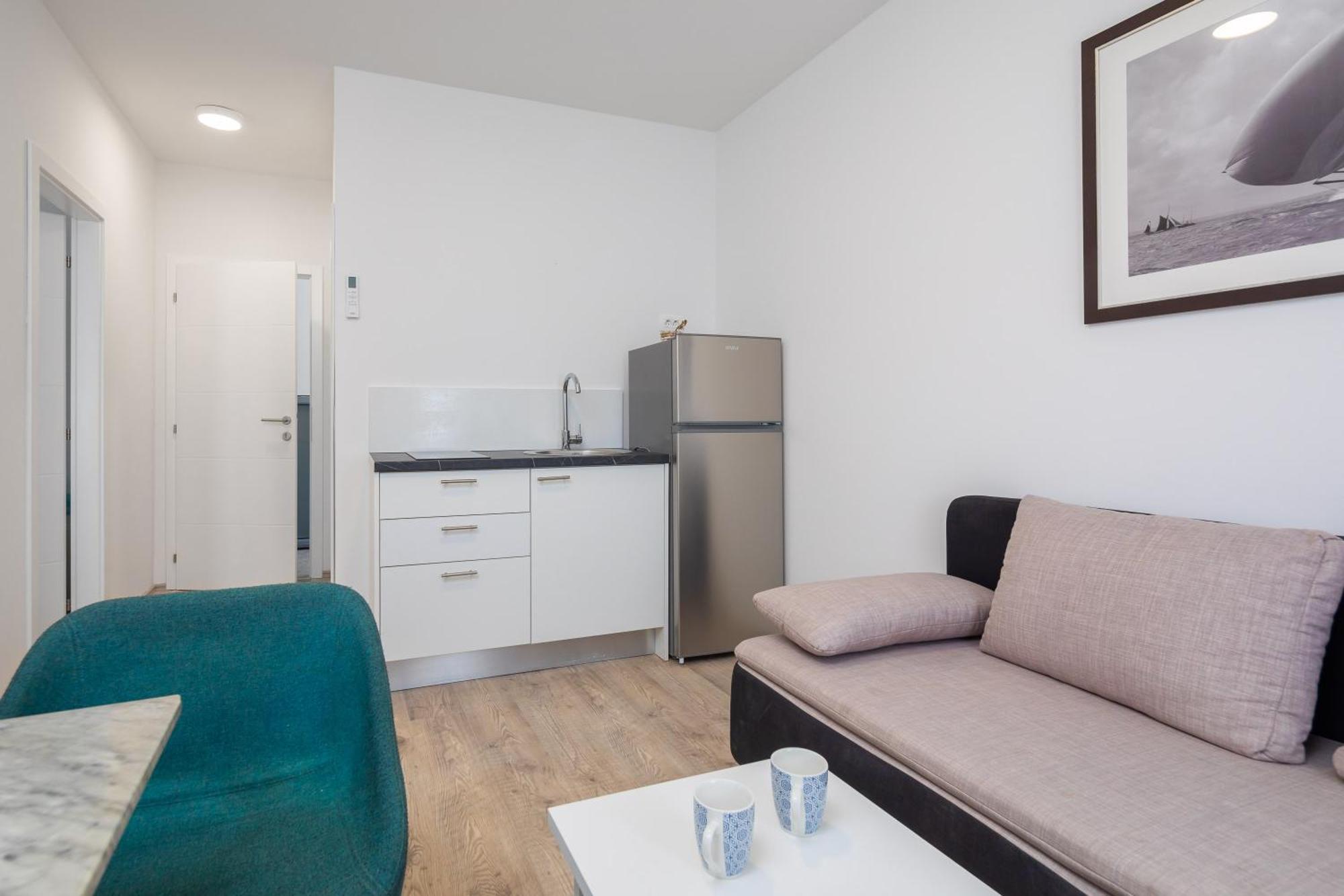 Beachfront Apartments Providenca With Free Parking Makarska Room photo